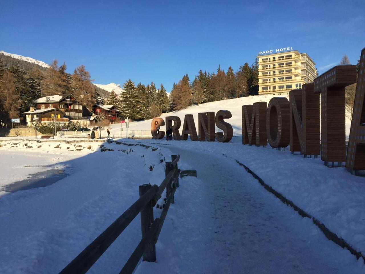 Plein Centre, Ski A Pied, Vue, Calme كرانز مونتانا المظهر الخارجي الصورة